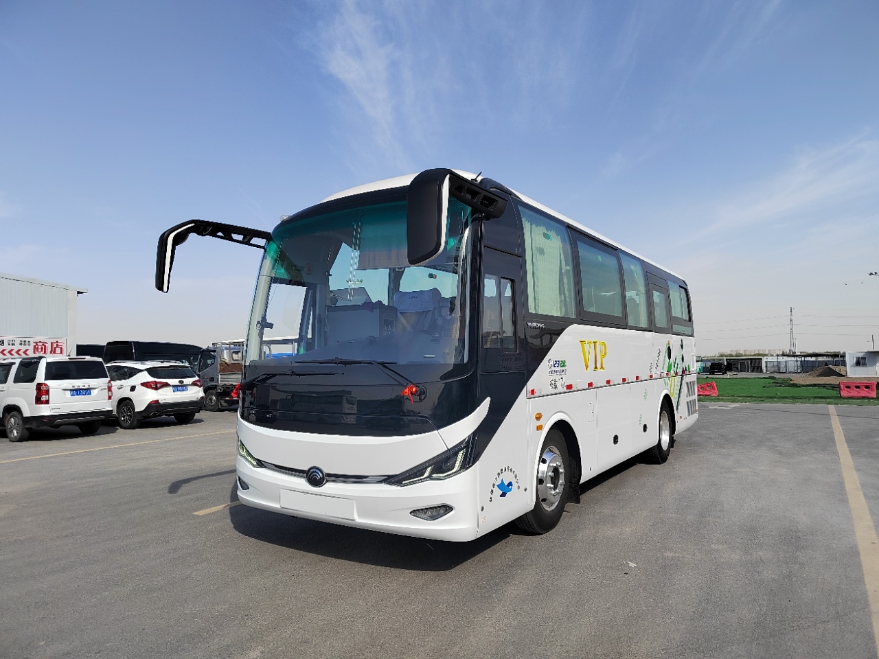 当地正规营运旅游车（旅游大巴外观）